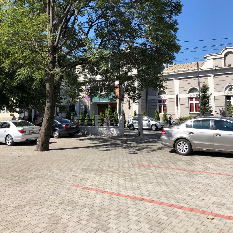 Sajam Garni Hotel Λέσκοβατς Εξωτερικό φωτογραφία